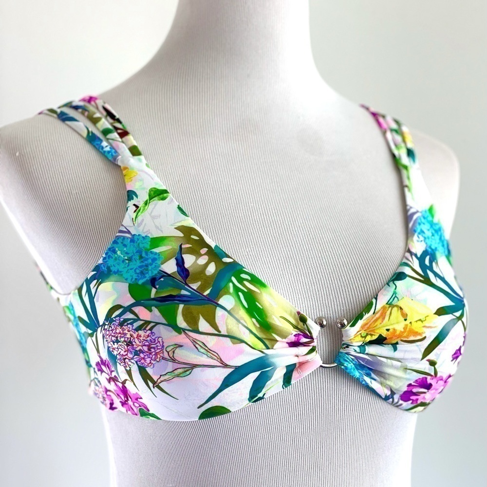 BEBE Floral Bikini Swumsuit Top NWT